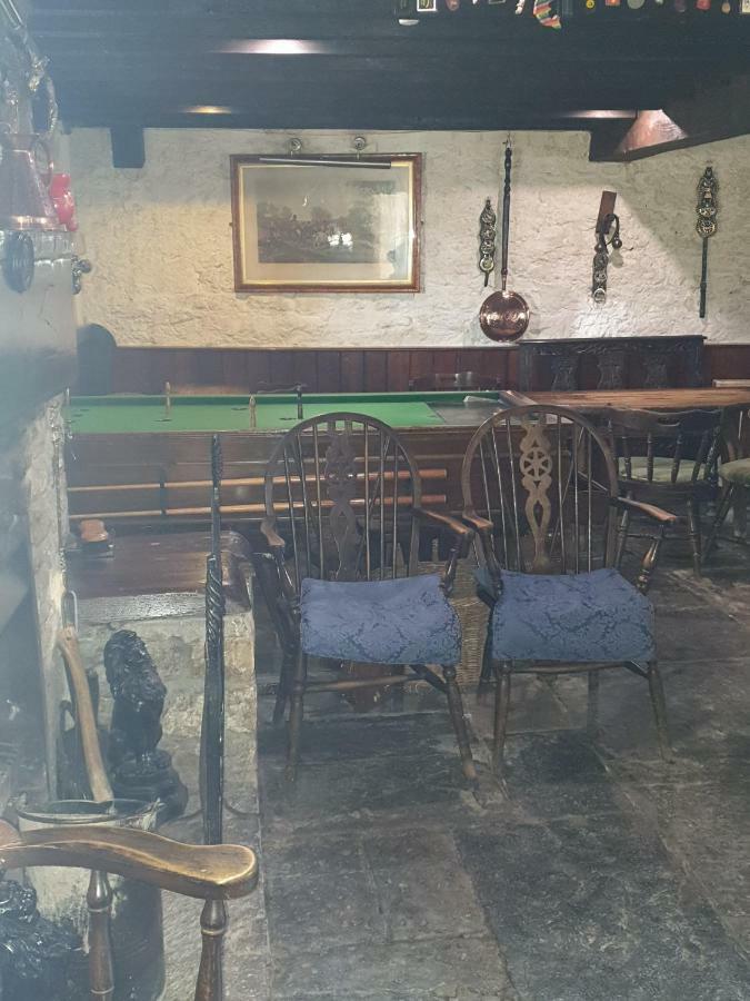 The Old Red Lion Bruton Exterior foto